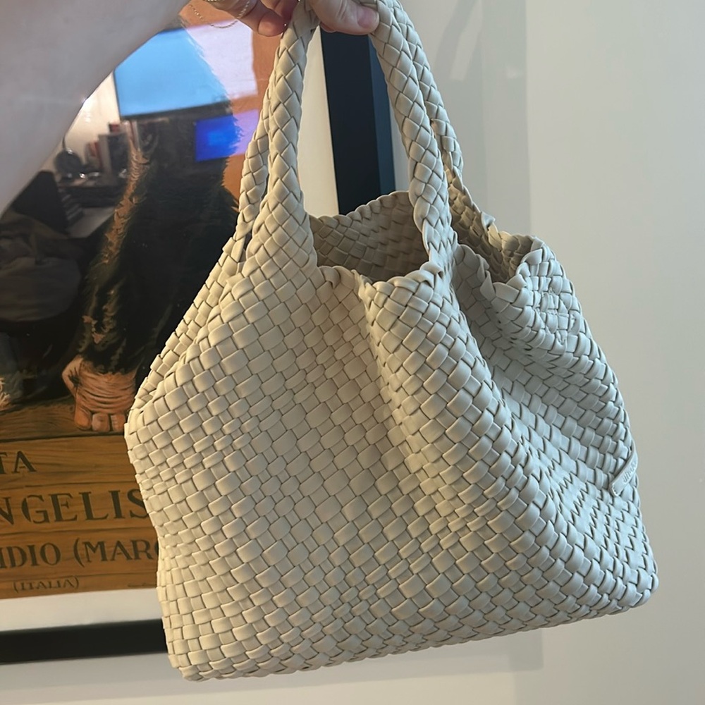 Ah•dorned Lily Woven Neoprene Tote with Pouch (Ecru)